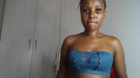 hidnipsdesire online show from March 24, 4:06 am