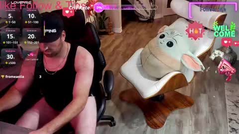 Snapshot of highclass92i chatting on November 8, 7:19 am High4This online show from November 8, 7:19 am