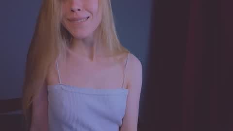 Snapshot of hihi_im_chloe chatting on January 18, 11:22 pm Chloe online show from January 18, 11:22 pm