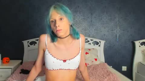 hi im Hika online show from June 7, 9:07 pm
