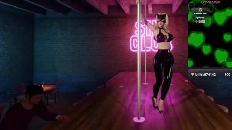 Snapshot of hikary__moon chatting on December 11, 1:05 am Eva online show from December 11, 1:05 am