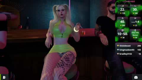 Snapshot of hikary__moon chatting on January 31, 9:48 pm Eva online show from January 31, 9:48 pm