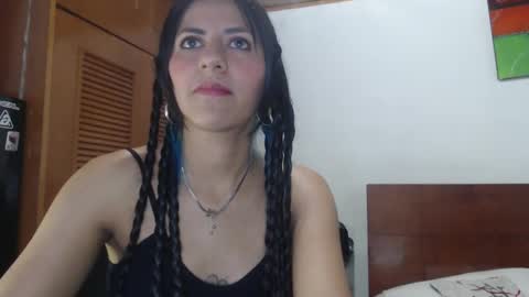 hilaril18 online show from January 21, 3:37 am