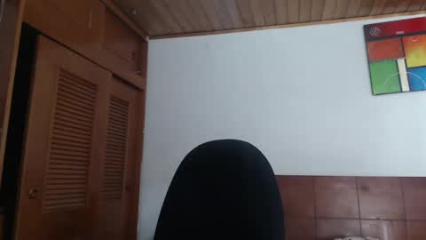 hilaril18 online show from February 4, 1:48 pm