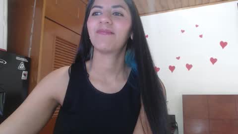 hilaril18 online show from February 16, 4:53 pm