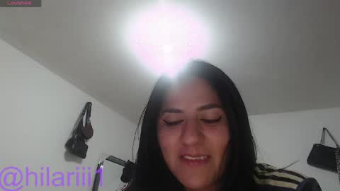 Snapshot of hilari18 chatting on May 22, 6:24 pm hilaril18 online show from May 22, 6:24 pm