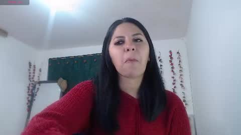 hilaril18 online show from August 2, 8:51 pm