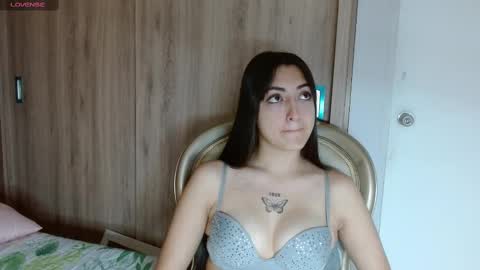 hilary thompson online show from December 11, 2:00 pm