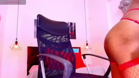 Snapshot of hilary_banks1 chatting on June 25, 5:45 am hilary banks online show from June 25, 5:45 am