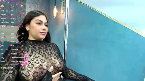 Snapshot of hilary_evanss chatting on May 12, 3:14 am hilary_evanss online show from May 12, 3:14 am
