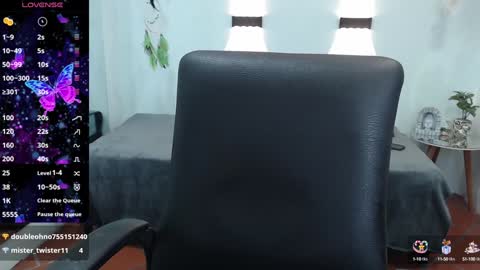 Snapshot of hilaryclowerx chatting on January 24, 9:17 am H I L A R Y online show from January 24, 9:17 am