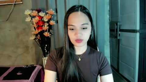 hilarymolly online show from February 22, 1:42 pm