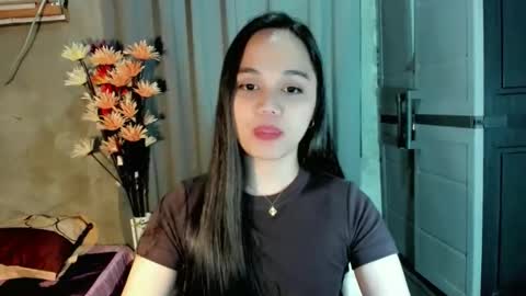 hilarymolly online show from March 2, 3:09 am