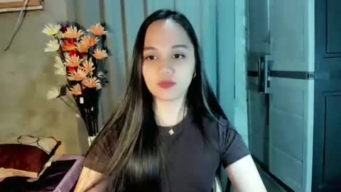 hilarymolly online show from March 2, 7:15 am