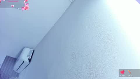 Hilary Thomsom online show from February 24, 12:36 pm