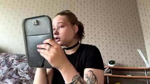 Julia online show from May 31, 7:26 am