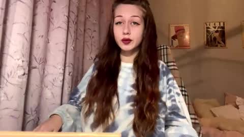 Hi Im Elizabeth online show from November 2, 3:36 pm