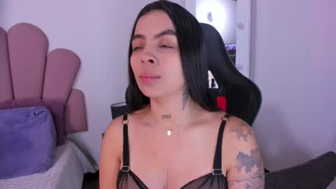 sarah online show from February 11, 11:43 am