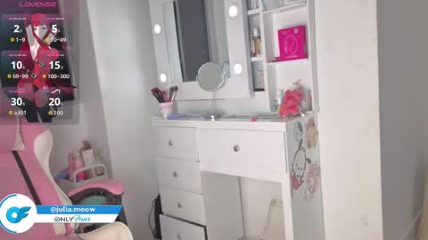 Snapshot of hillsdandarkie_44 chatting on September 11, 3:17 am hillsdandarkie_44 online show from September 11, 3:17 am