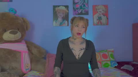 Himiiko online show from November 21, 8:29 pm