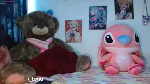 Snapshot of himiiko_toga chatting on December 21, 8:49 pm Himiiko online show from December 21, 8:49 pm