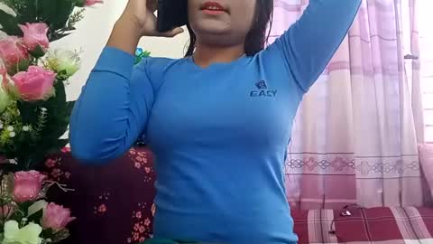 himuhimu22 online show from February 6, 9:00 am