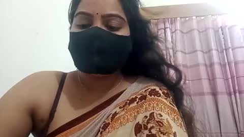 himuhimu22 online show from October 18, 6:52 pm