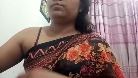 himuhimu22 online show from October 22, 6:40 pm