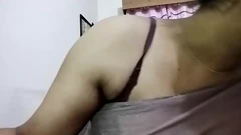 himuhimu22 online show from April 12, 9:58 am