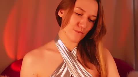 Hina online show from January 17, 2:18 pm