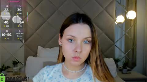 hina smilth online show from October 17, 11:13 am