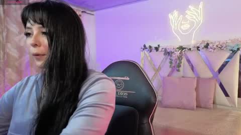 HINNA online show from April 22, 3:20 am