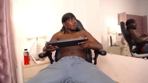 Snapshot of hiperhard_ chatting on October 4, 11:14 pm Hiper Haper online show from October 4, 11:14 pm