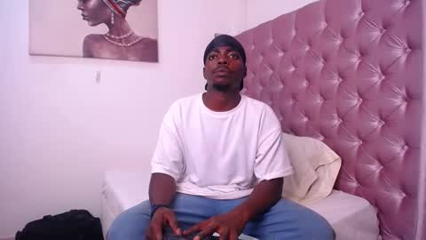 Snapshot of hiperhard_ chatting on October 19, 9:26 pm Hiper Haper online show from October 19, 9:26 pm