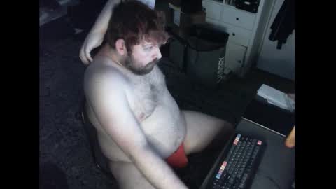 Snapshot of hipguy91 chatting on February 10, 12:15 am hipguy91 online show from February 10, 12:15 am