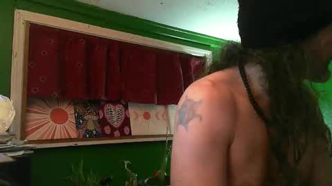 hippiedad333 online show from April 19, 9:41 am