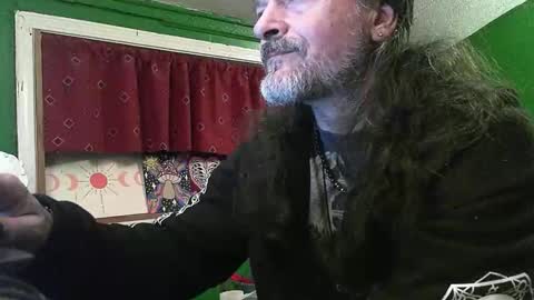 hippiedad333 online show from April 21, 2:51 am