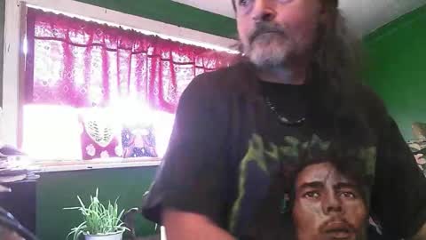 hippiedad333 online show from April 23, 5:37 pm