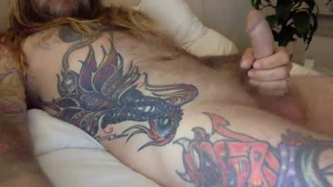 Snapshot of hippybiker chatting on December 2, 12:09 am hippybiker online show from December 2, 12:09 am