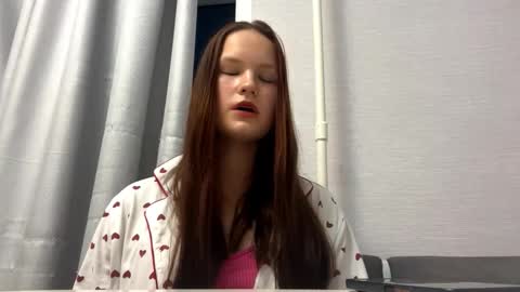 Snapshot of hirokobab chatting on October 14, 2:29 pm Viola online show from October 14, 2:29 pm