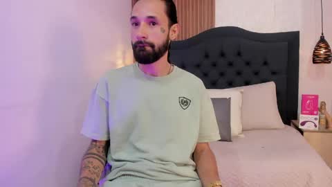 Hisoka online show from April 14, 8:26 pm