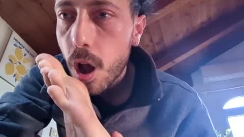 hitmenoww online show from March 10, 7:13 am