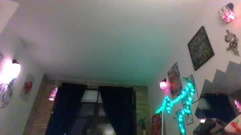 Snapshot of hknox714 chatting on November 23, 2:22 am hknox714 online show from November 23, 2:22 am