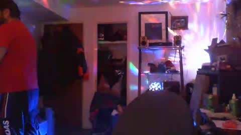 hobbes80 online show from January 3, 5:17 am