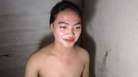 Snapshot of hoelyixia chatting on December 4, 4:11 am Ixia3 online show from December 4, 4:11 am