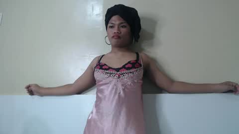 Snapshot of hoelyrafaela chatting on June 23, 8:29 pm Rafaela3 online show from June 23, 8:29 pm