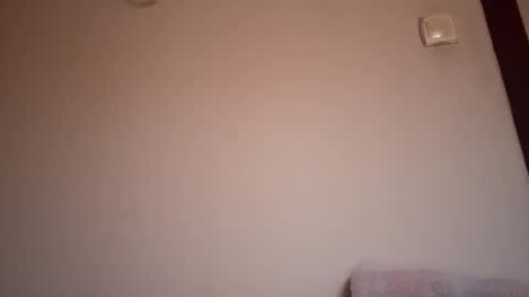Snapshot of hoioi197777 chatting on February 28, 10:27 am hoioi197777 online show from February 28, 10:27 am