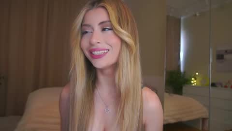 Moni Monica online show from March 24, 8:08 am