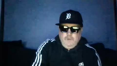 holden_minutz online show from February 13, 9:05 am