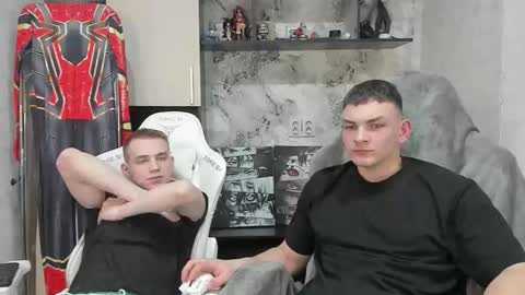 Snapshot of holiday_boys chatting on February 11, 5:07 pm Extaz Athrey Howard online show from February 11, 5:07 pm